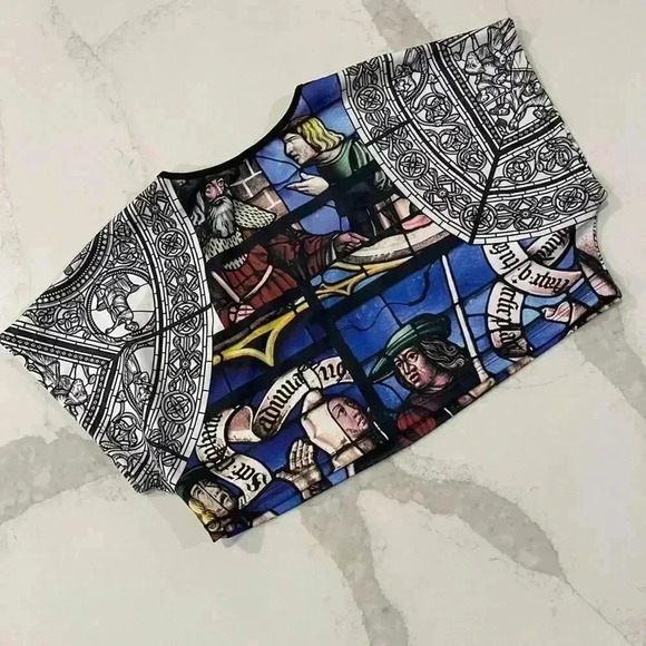 Love Culture Cathedral Stained Glass Short Sleeve Crop Top Shirt Women’s Large - Picture 5 of 7